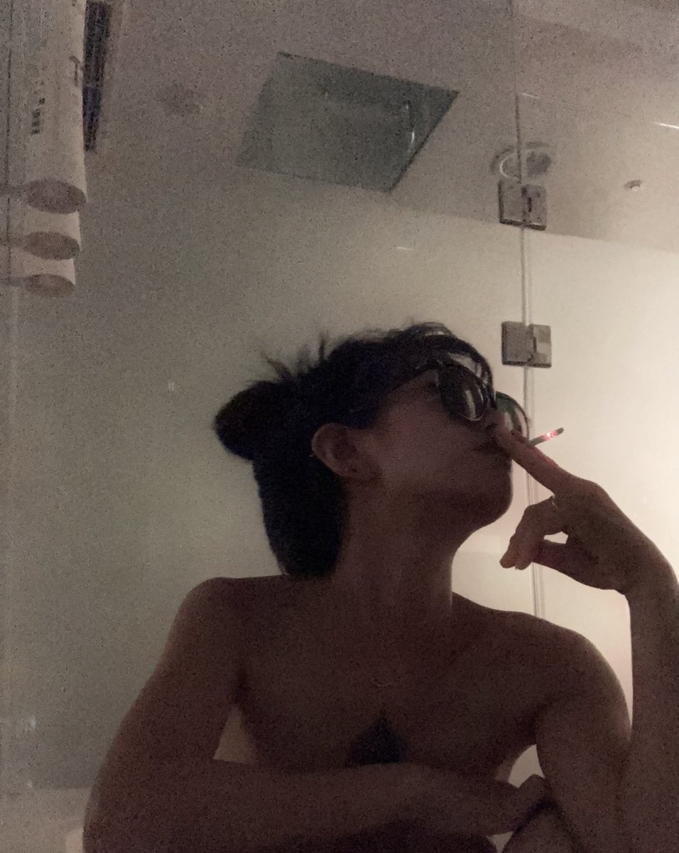 .
내 젊음 어디갔니.....
돌아와라.....🫠
.
#트린이 #섹트 #호캉스