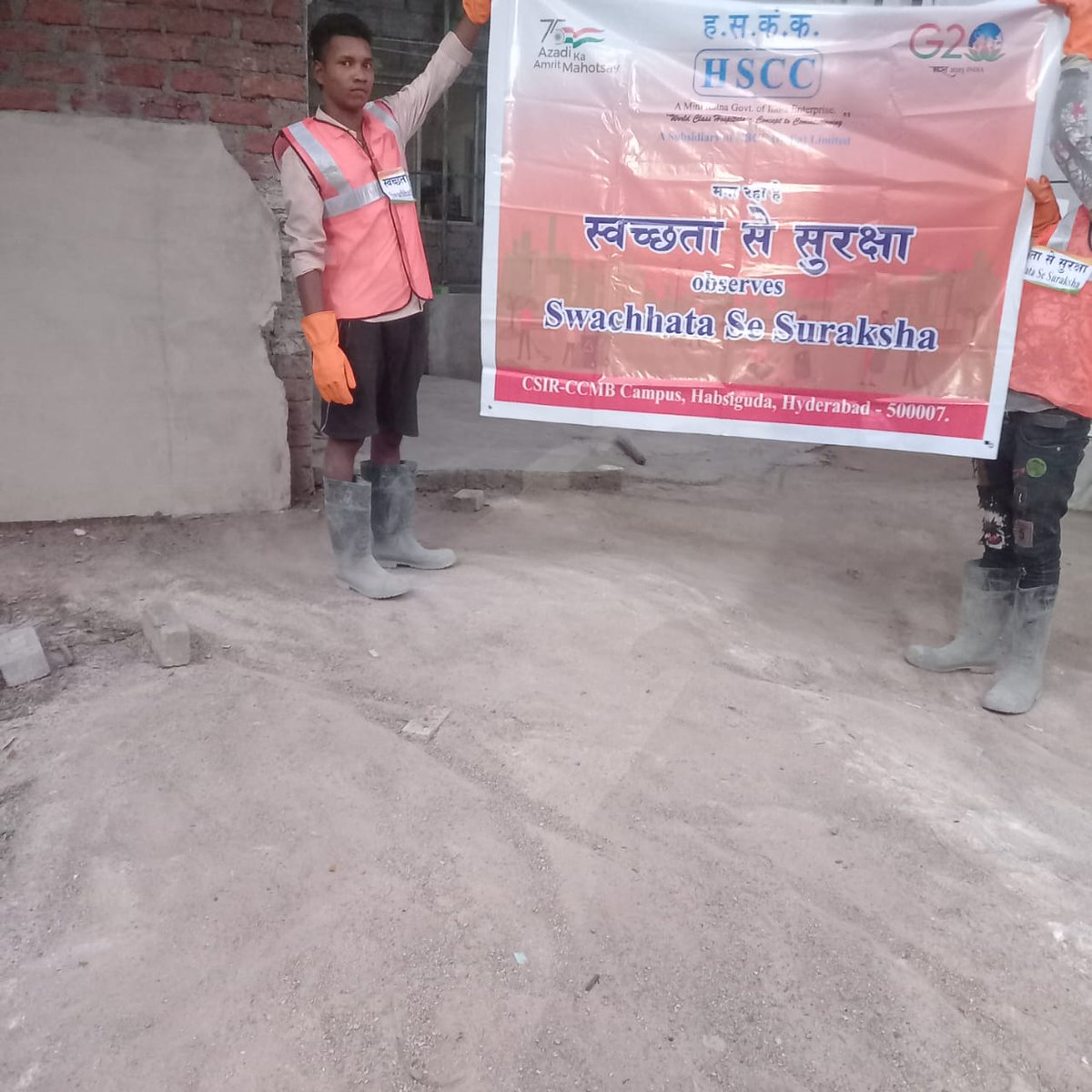 Under Special Campaign 3.0, HSCC has conducted a cleanliness drive on its under-construction site at CCMB Hyderabad.

<a href="/PMOIndia/">PMO India</a>
<a href="/MoHUA_India/">Ministry of Housing and Urban Affairs</a>
<a href="/OfficialNBCC/">NBCC (India) Limited</a>
<a href="/HardeepSPuri/">Hardeep Singh Puri</a>
<a href="/AmritMahotsav/">Amrit Mahotsav</a>