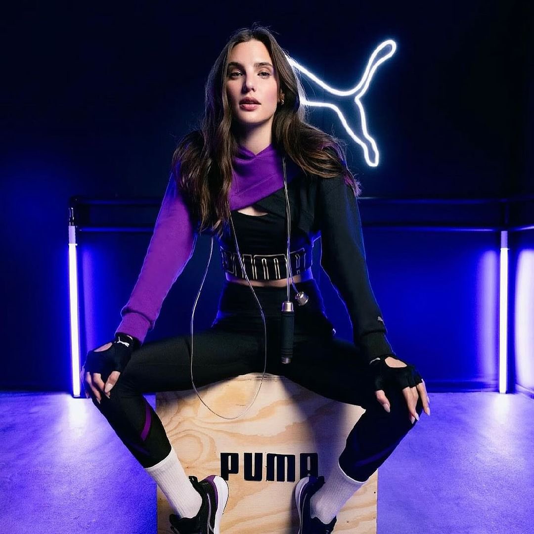 MacaloversVer's tweet photo. 📸| Maca para @PUMAmexico 💜. 
#MacarenaAchaga https://t.co/8Vy55Sd393