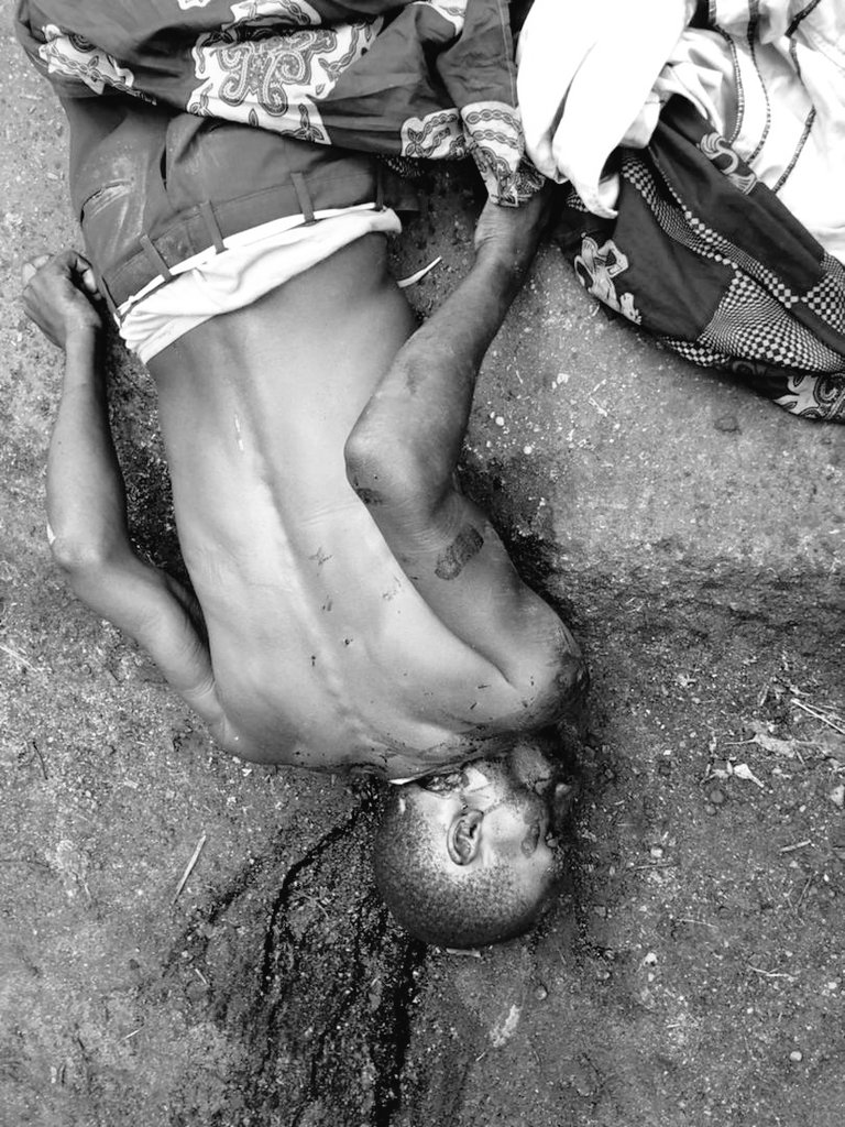 RealManziWilly's tweet photo. #UPDATE:
1. 29 October 2023, 8pm local time, #FARDC_ArmedGroups continued the terror campaign in the villages of #Burungu, and #Rujebeshi general areas, burning Tutsi civilian homes and the homes of those who wish to distance themselves from the ethnic cleansing campaign.
2. #FARDC_ArmedGroups killed Mr. Biraro SEMITSI, a local leader, age 50, and father of 9 children. He was shot at his home in #Kalengera around 22:00, on 29 October 2023.