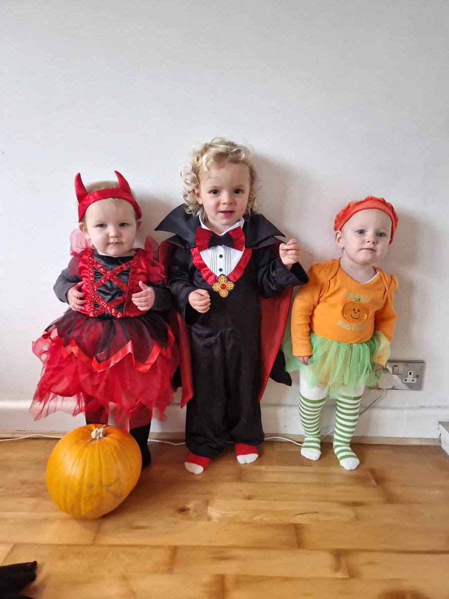 @Tesco #tescohalloween I love our annual Halloween photo shoot with these 3 spooky cousins. Each year it gets harder 😂🎃