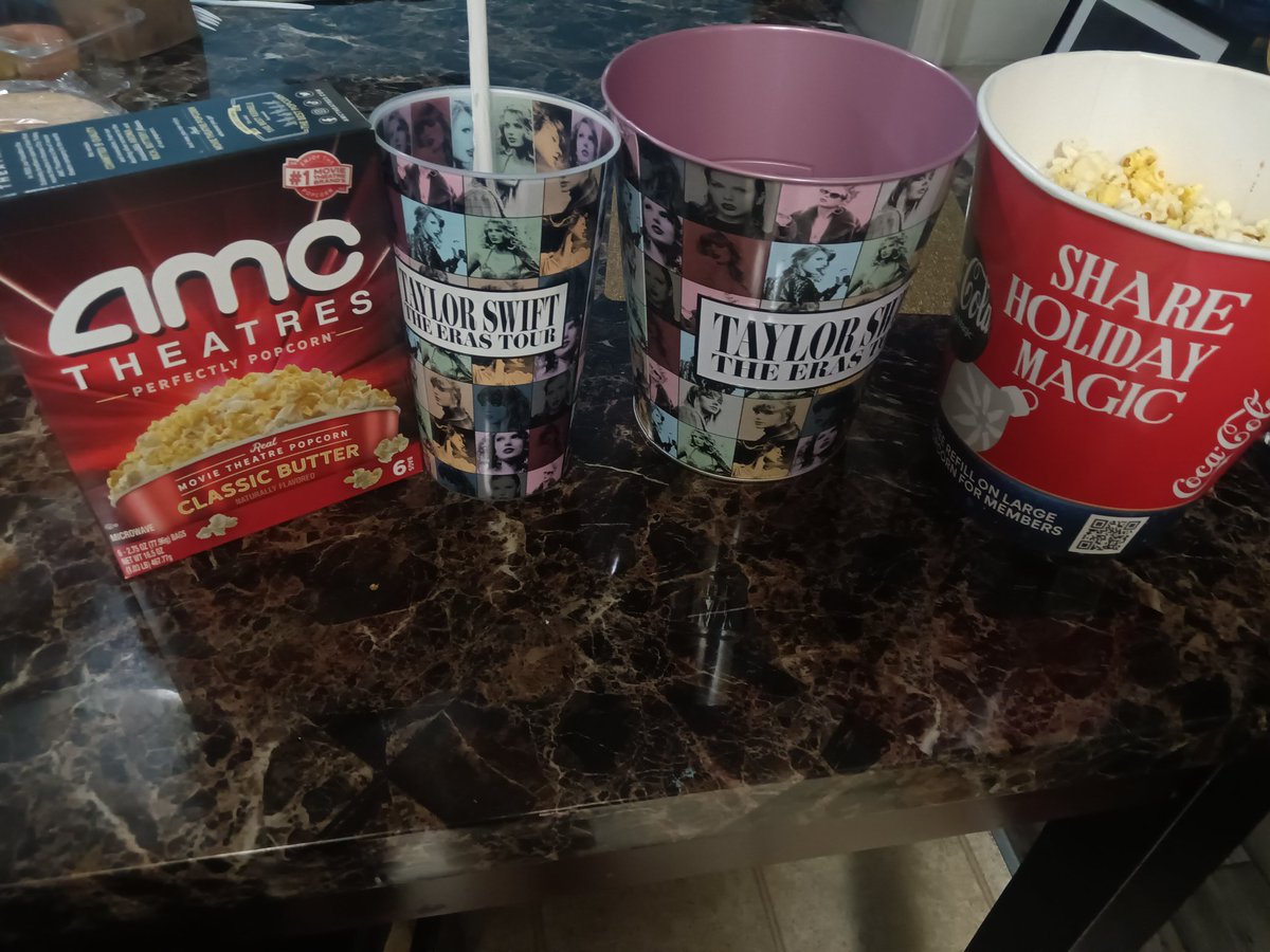 Letsdoit202's tweet photo. Went to the Best Movie #AMCTheatres with my Wife. We I finally found the #AMCPopcorn , I SUPPORT AA. I'm Not Leaving. #Lovethestock ##AMC https://t.co/eFil6Ilx2H