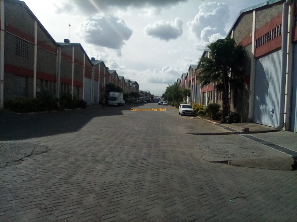SimkarGroup's tweet image. 5,527 Sq Ft Godowns To Let on Old Mombasa Rd

Please see more details on our website using the link below: bit.ly/40fkzw4

Call us at 0728 990415 and or +254 773 587 407

#propertiesinmombasaroad 
#Propertiesforsale