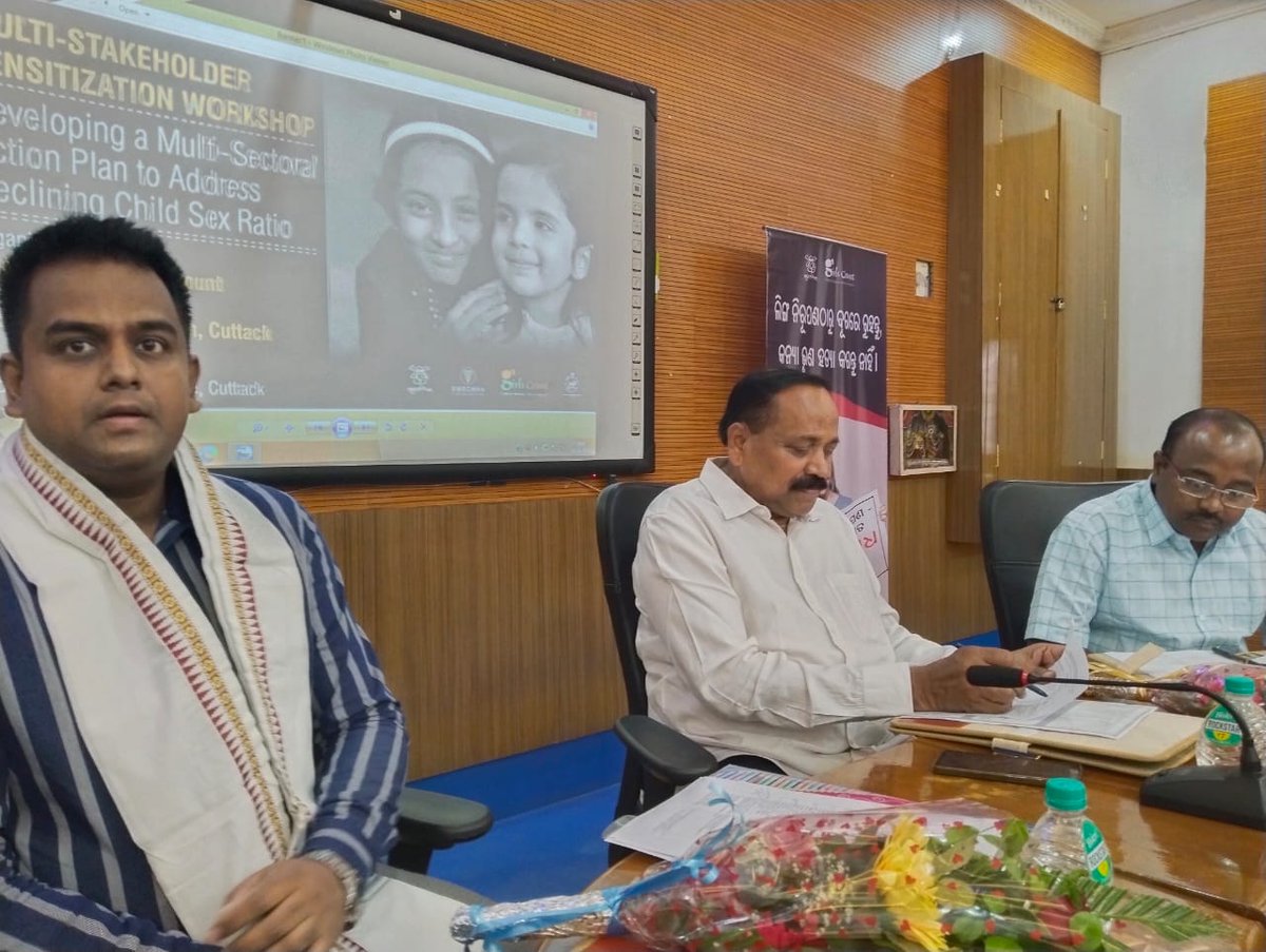 Girls_Count's tweet image. Suprativa, Girls Count, and @swechhaindia in collaboration with District Administration, Cuttack, organized a multi-stakeholder sensitization workshop, on October 29th, 2023. The aim of the workshop was to develop a multi-sectoral action plan to address #declining #childsexratio.