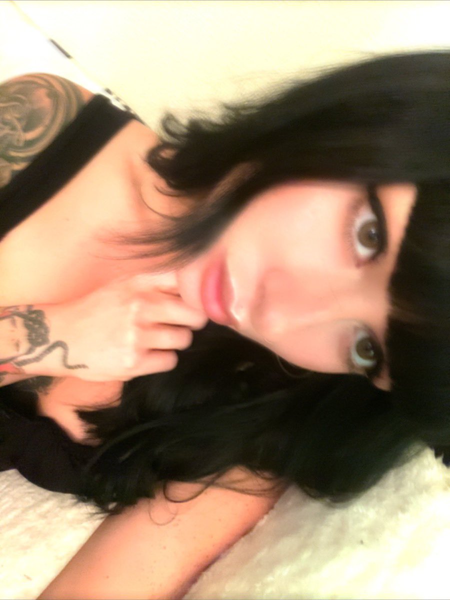 annieispure2's tweet photo. Beta boys can’t help but send 

Findom https://t.co/81GDmAyjf3