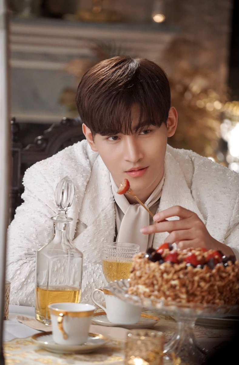 ohmthitiwat's tweet photo. วันนี้เจอกันนะครับกับ Trailer Bake Me Please Tag #.BakeMePleaseTrailer  พร้อมกัน เวลา 16.00 น.ครับ,,🤭🍰
#BakeMePleaseTheSeries 
#OhmThitiwat https://t.co/r0QRlFE2gb