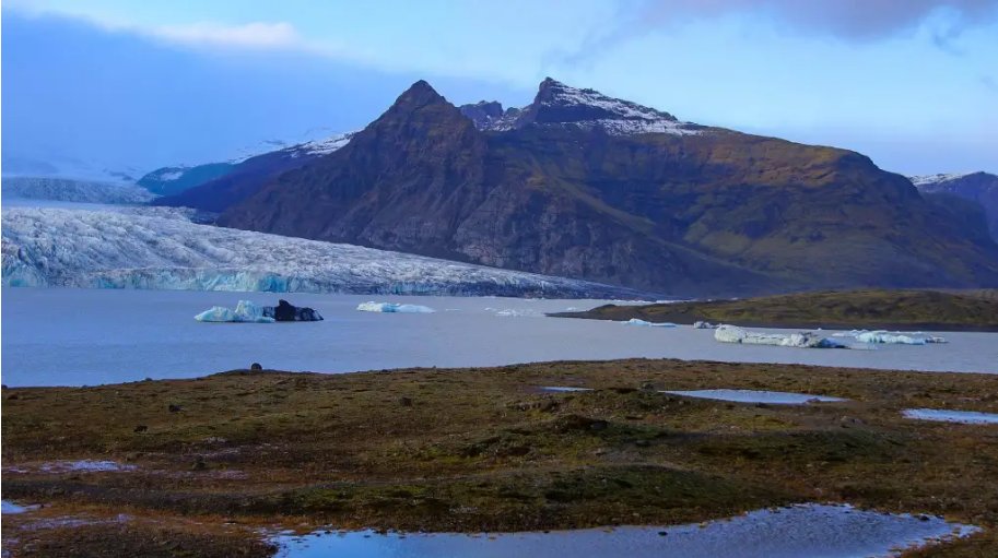 #Iceland  is a #BUCKETLIST  destination for its stunning landscape.  A #roadTrip is an excellent way to take in the beauty of this land and here are some epic itineraries bit.ly/3QxtYMh by <a href="/zestinatote/">Shweta</a>  to help you plan your #adventure.
 
#travelblog <a href="/iceland/">Inspired by Iceland</a>