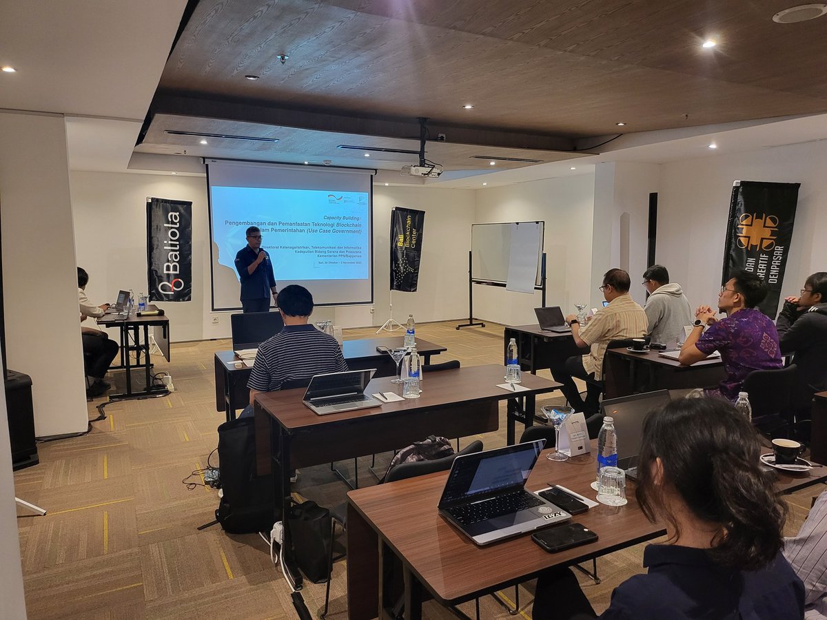 Bali Blockchain Center tweet media