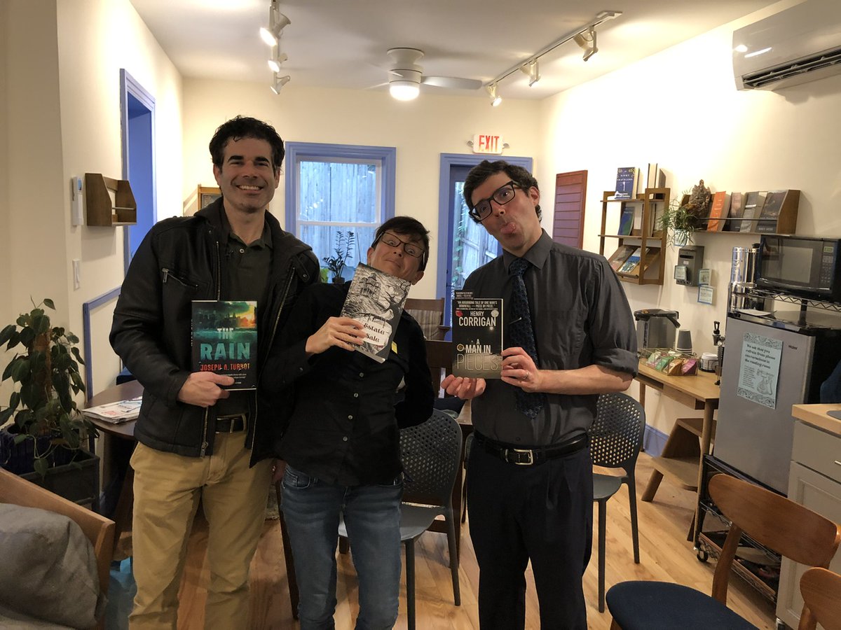 I had a wonderful time doing a reading and signing event at the lovely Big Blue Marble bookstore @bigbluemarblebk on Sunday with fellow authors @JosephTurkot and @HenryCorrigan!

#horror #daliaverse #EstateSale #localauthors #booksigning