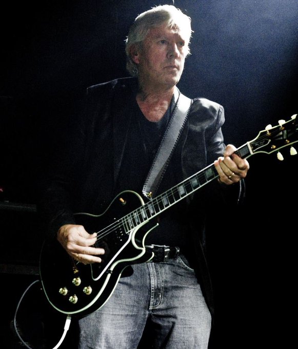 【今日は何の日】（1日遅れ）

🎊ジェームズ・ウィリアムソン"副社長"のお誕生日（1949・10・29）。イギーの2歳下で今年で76歳に！

 Happy 76th Birthday🎂#JamesWilliamson