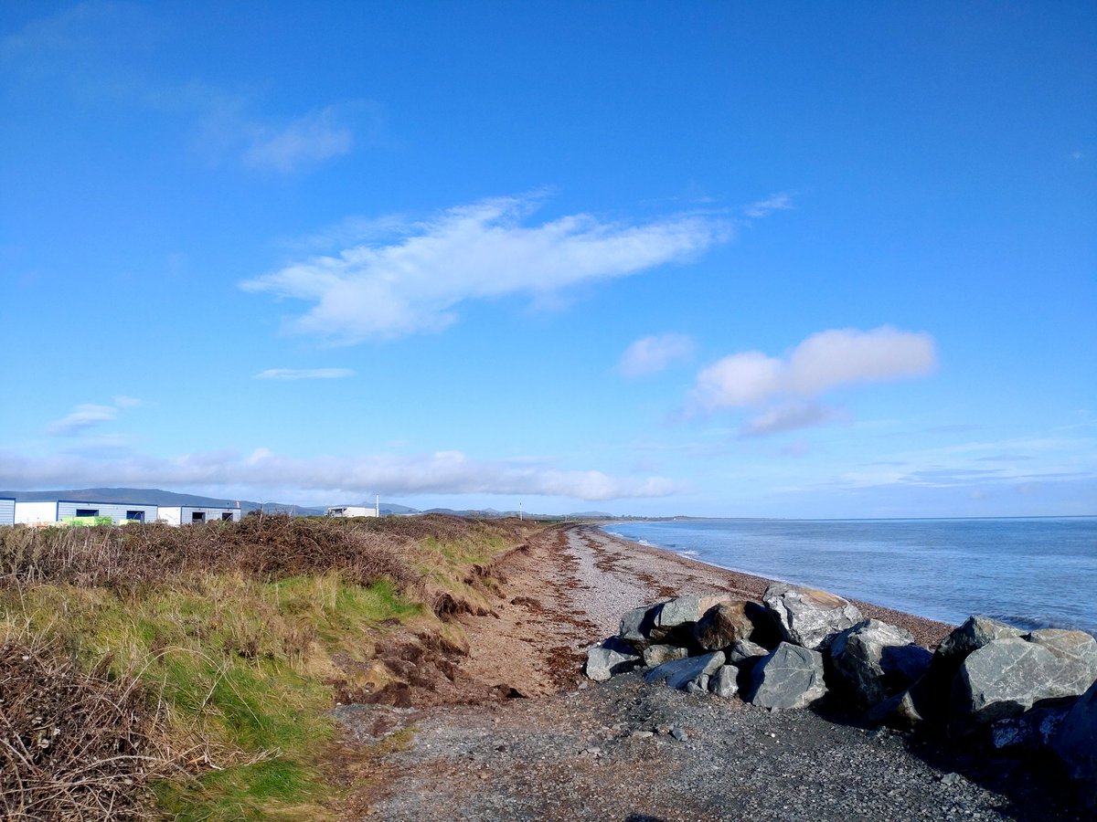 Impacts of #CoastalErosion from recent storms along The Murrough N of #Wicklow, threatening ecosystem services, transport + industrial infrastructure
#CoastalManagement
@StormHour @ThePhotoHour @visitwicklow #StormHour #getoutside