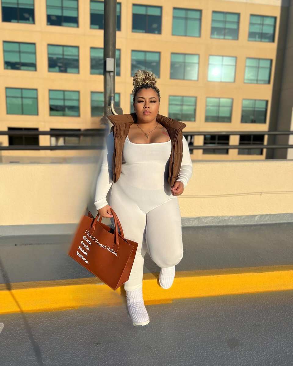 _Rosalado's tweet photo. Oh nothing, just trying to get on @Yitty radar so I can be added too the ambassador list ๐ฎโ๐จ
#CeaseFireInGaza #bigrosalado #plussizeinfluencer #ugccommunity #prlist https://t.co/DFsylEzPVa