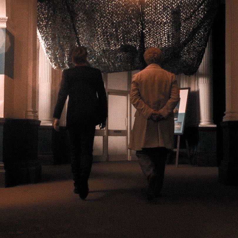angelleisabelll's tweet photo. something i love about aziraphale and crowley is that you can read so much about their character just by looking at their backs https://t.co/L4v9AlJR7y