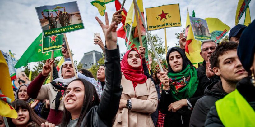 🔴Comunicat d’internacionalistes per a la defensa de #Rojava i de la revolució del #Kurdistan ‼️

Des de la revolució de les dones, les #YPJ #YPG, els pobles, els túnels, les escoles, els consells. Us escrivim des dels pilars de la revolució.

✊Us demanem atenció en #Rojava