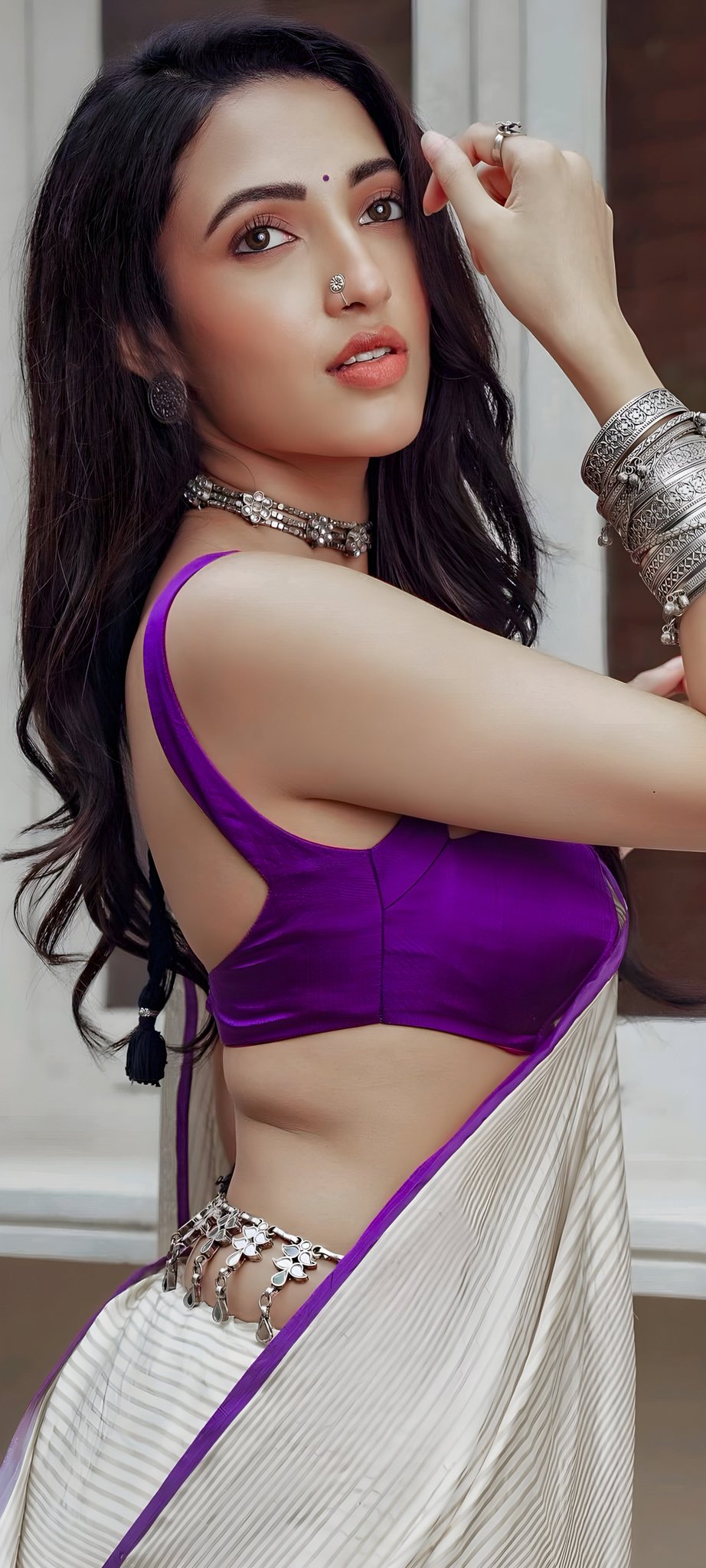 F9r6JlubAAAJv8z?format=jpg&name=large