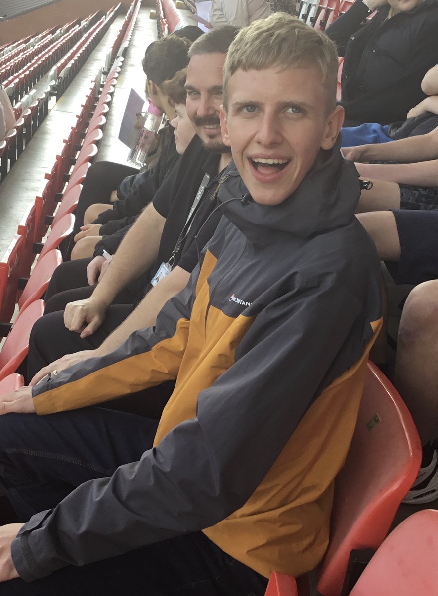 ExpLearningHub's tweet image. Before Half-term, some of our Leigh students attended the Manchester United vs Galatasaray Under 19s game in the UEFA Youth League. The students had a great time when accessing their local community! ⚽️