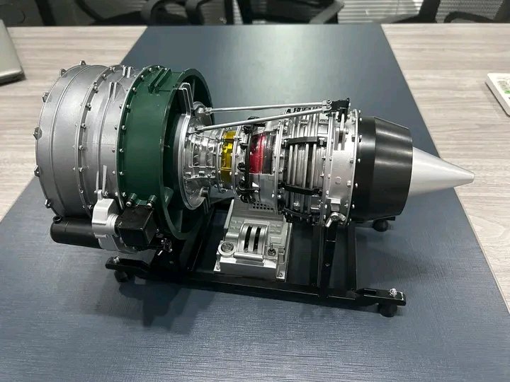 IsaiahWatric132's tweet image. When I saw him for the first time, no one knew how excited I was⚒⚒ #turbofanengine #enginemodel #stirlingkit