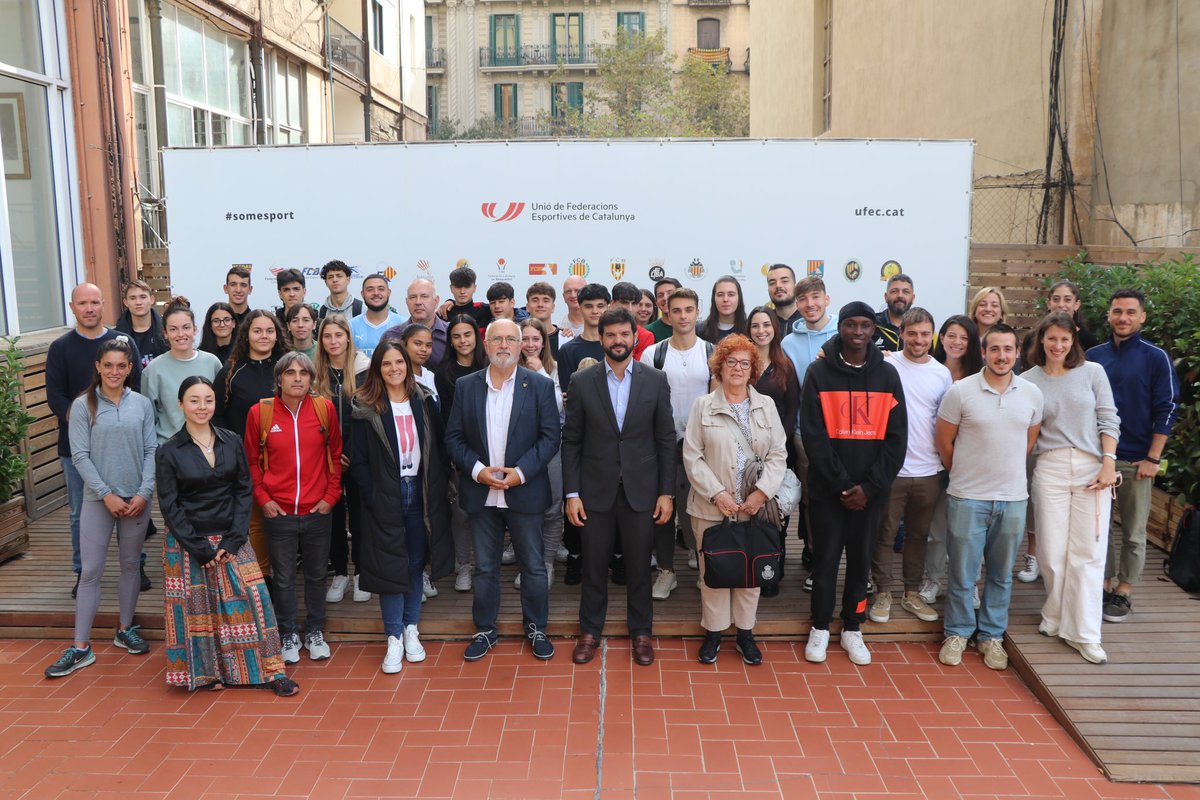UFECcat's tweet photo. 📍👥 Aquest matí hem dut a terme la presentació d’INSERsport, el projecte punter de l’Àrea Social i Internacional de la @UFECcat. 

✅ La jornada ha comptat amb taules rodones, testimonis d’edicions anteriors, i representants de federacions esportives de Catalunya. 

🎞️ Finalment s’ha projectat el documental ‘Game Changers’ sobre INSERsport. 

#SomEsport #Som750mil