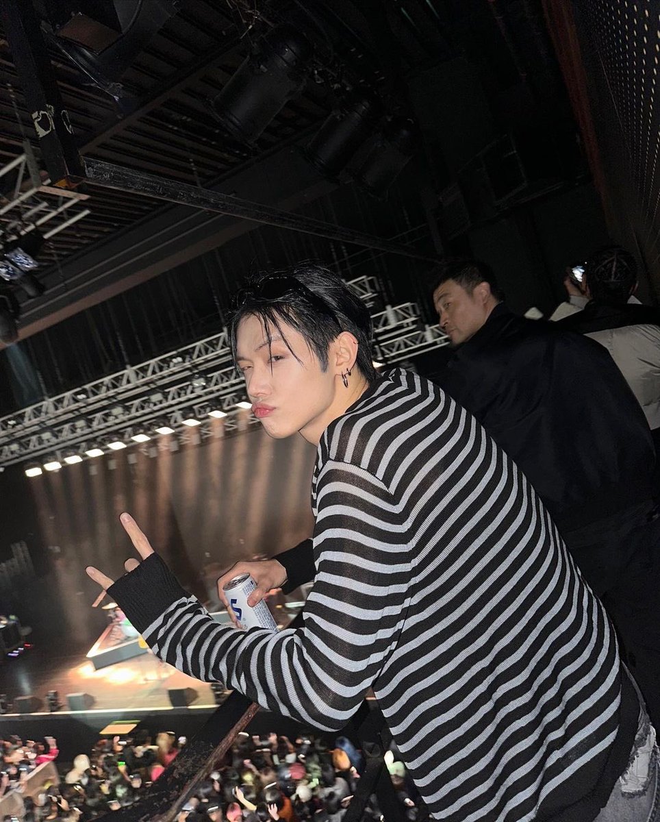 archivezzn's tweet photo. yawnzzn on top https://t.co/8UUkcHSqpN