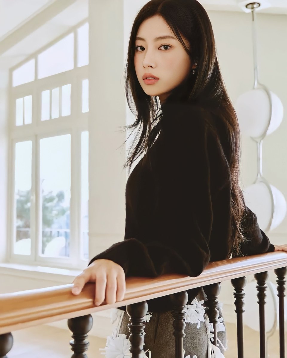hyemsta's tweet photo. Kang Hyewon for MEN NOBLESSE

[enhanced + text removed]
#강혜원 https://t.co/aGlTBxGe1W