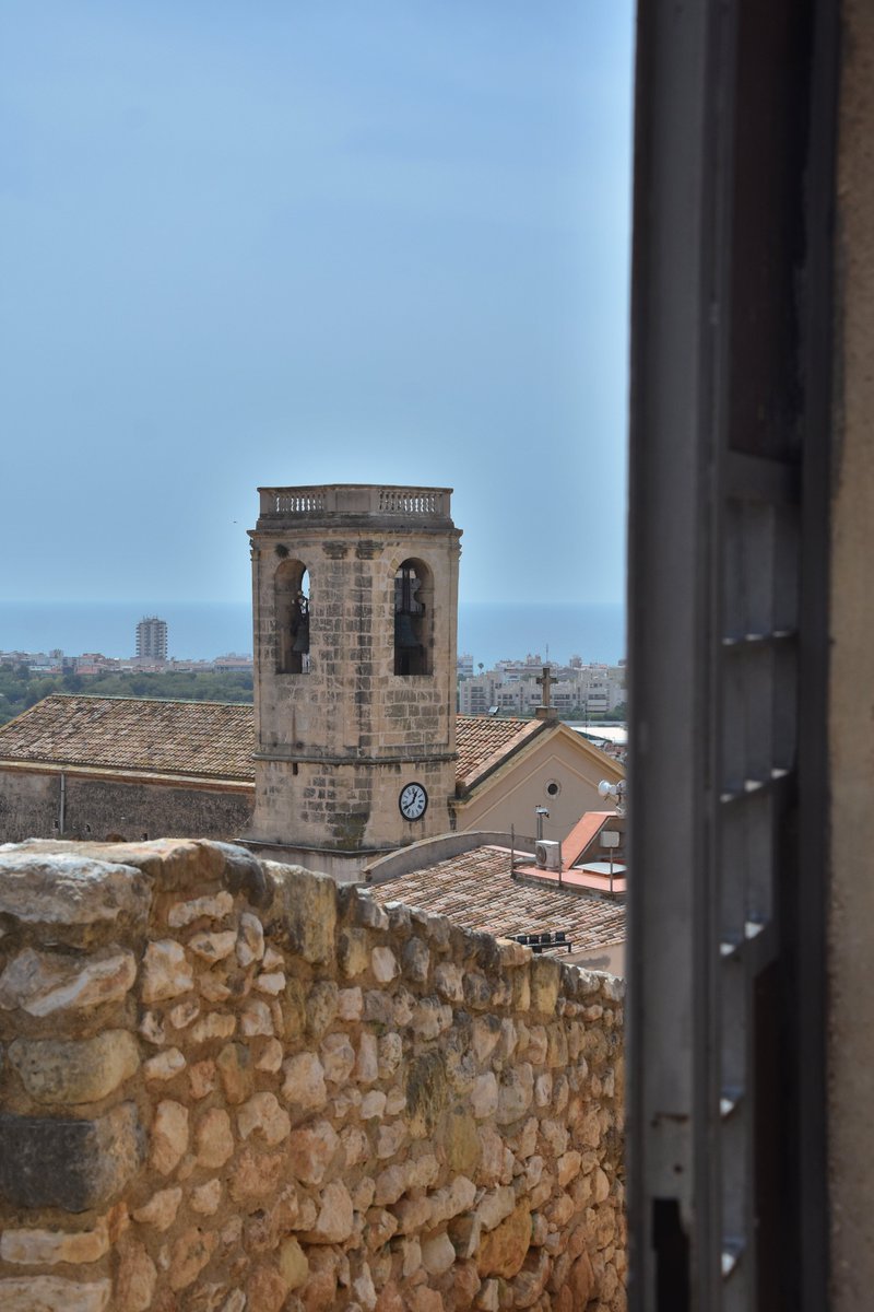 📍Calafell Poble

📷Fotografia del campanar, feta des de l'entrada del Castell de la Santa Creu de #Calafell