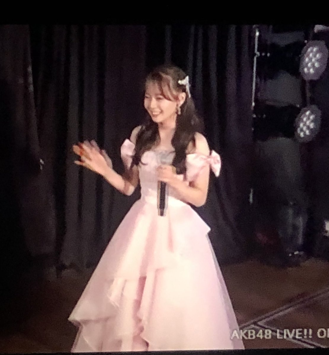 0w0UFY13vlzHa8k's tweet photo. 亜美ちゃん、卒業おめでとうございます🎉
劇場を支えてきたメンバーが、卒業するのは寂しいけど、新しいステージで輝けますように✨✨✨
#湯本亜美卒業公演 https://t.co/4MVaQZI5BU