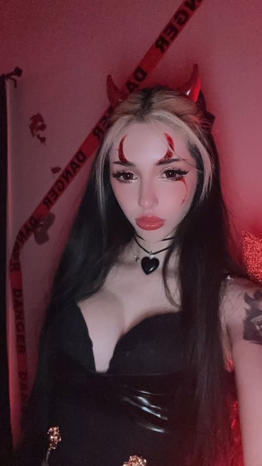 Demon gf https://t.co/ULfIlro4cc