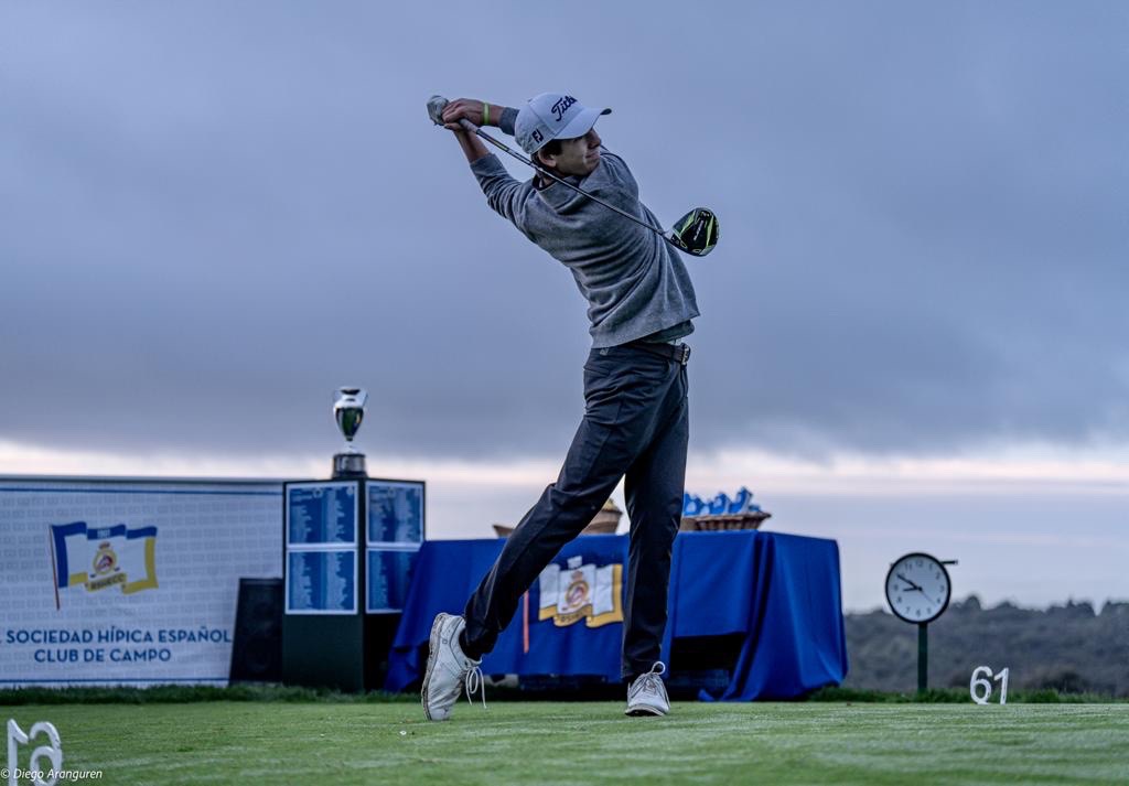 🏆Daniel Martínez ha conquistado este fin de semana el prestigioso Campeonato de caballeros de la RSHECC, torneo que ha reunido a muchos de los mejores amateurs del país.

👉Se impuso por un golpe a Max Puregger, y sucede a Álvaro Pastor en el palmarés. ¡Enhorabuena! #CanteraFGM