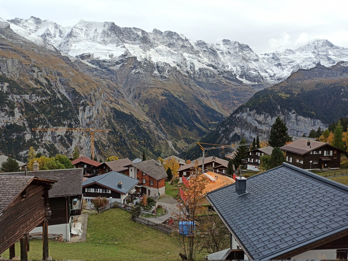 Can't believe I see this view by my own eyes😍 #SwissTravel #Murren