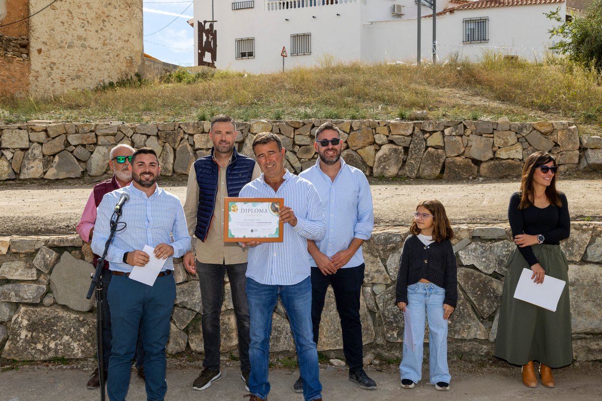 AytodeCaravaca's tweet photo. 🏅🐑 Reconocimientos en la Feria del Cordero Segureño y la Ganadería Extensiva.

Paco González – Explotación ganadera
Mario López- Joven ganadero
Antonio López -Pastor de honor https://t.co/yloZzR62mK