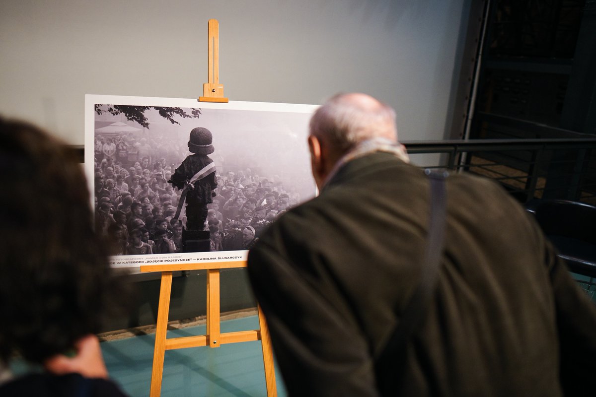 WarsawRising44's tweet photo. We are moved by the photographs that won the 5th edition of our PHOTO competition: #RemembranceCaughtOnCamera 2023!
🏆Congratulations to the winners!🎊
🔎https://t.co/7SttZWF4rb https://t.co/2Kk86A7Dh4
