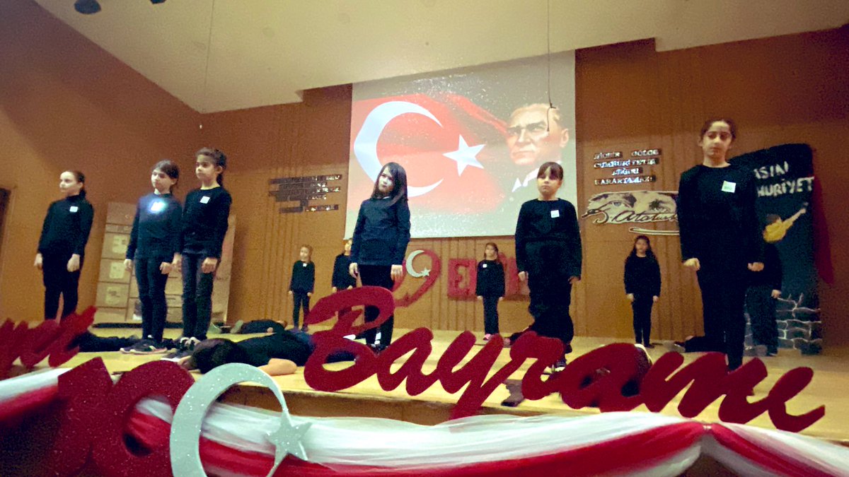 🇹🇷Cumhuriyet size emanet🇹🇷 <a href="/basiskeledoga/">Başiskele Doğa Koleji</a> öğrencilerinin drama performansından kareler🌟🇹🇷 <a href="/DogaOkullari/">Doğa Koleji</a> <a href="/Cigdem_Kir/">Çiğdem Kır</a> <a href="/nisaaguray/">nisaaguray</a>