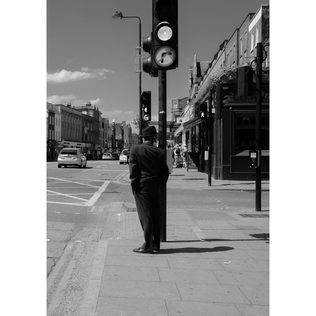 London, UK May 2021
#fujifilmphotography #fujifilmx100v #fujifilmcamera #fujifilm #lightroom #shadow #street_me_up #blackandwhite #blackandwhitephotography #streetphotographers #streetphotography #streetphotographyartists #streetphotographyartist #london #londonstreets