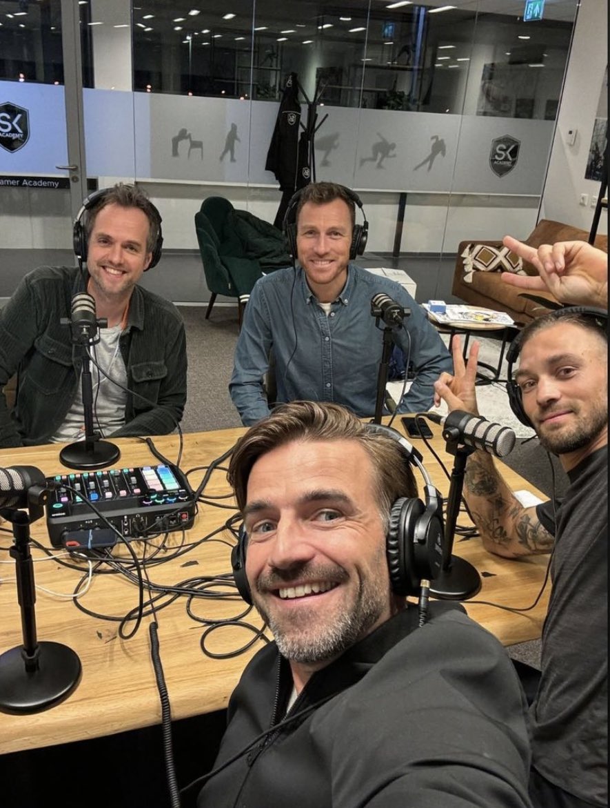‘Wij hebben het veel beter voor mekaar dan Jumbo-Visma’. 

Kjeld Nuis trapt de gloednieuwe NOS Schaatspodcast af! Overal te vinden en zeker in je eigen podcast-app: plnk.to/schaatspodcast