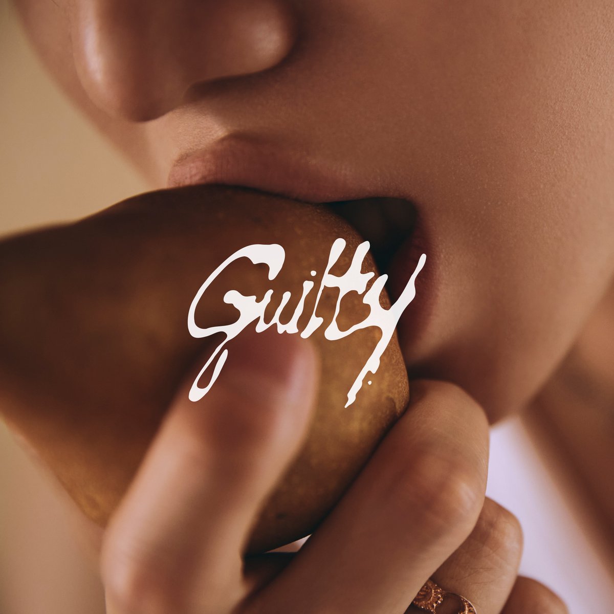 SHINee's tweet image. TAEMIN 태민 The 4th Mini Album 〖Guilty〗

Melon ➫ kko.to/W7Iwvcv8DI
YouTube ➫ url.kr/1k45wq
Genie ➫ genie.co.kr/P8S2C3
FLO ➫ flomuz.io/s/b.G6gaL
Bugs ➫ music.bugs.co.kr/album/4092539
VIBE ➫ naver.me/F8bbhASu

#TAEMIN #태민
#SHINee #샤이니
#Guilty…