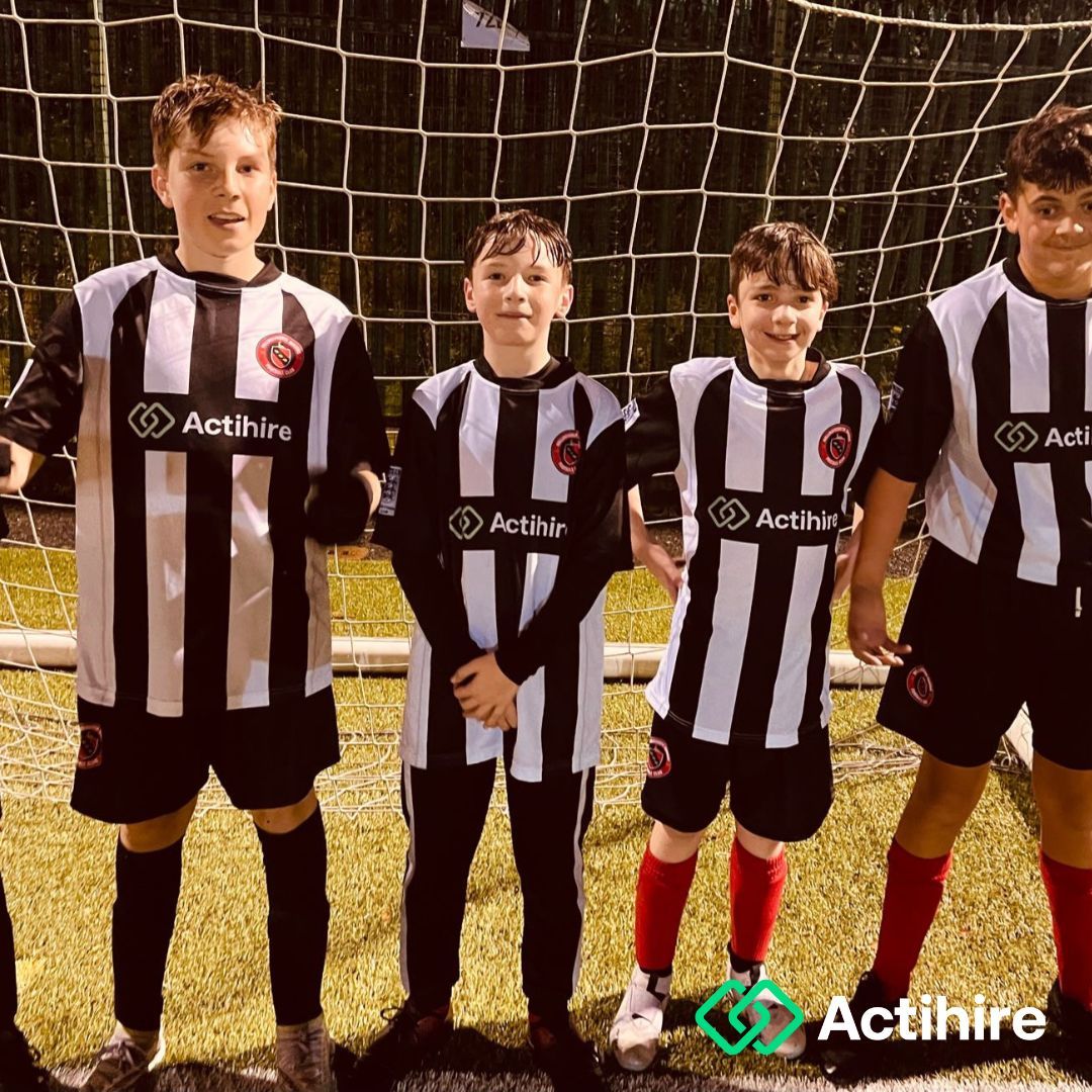 No need to look too far for our #MondayMotivation for the week ahead! 😍 ⚽ Actihire are proud to support and sponsor several community clubs and projects that take place in our partner schools Including these guys - Hollingwoth Junior's U-13's football team in Manchester 💪