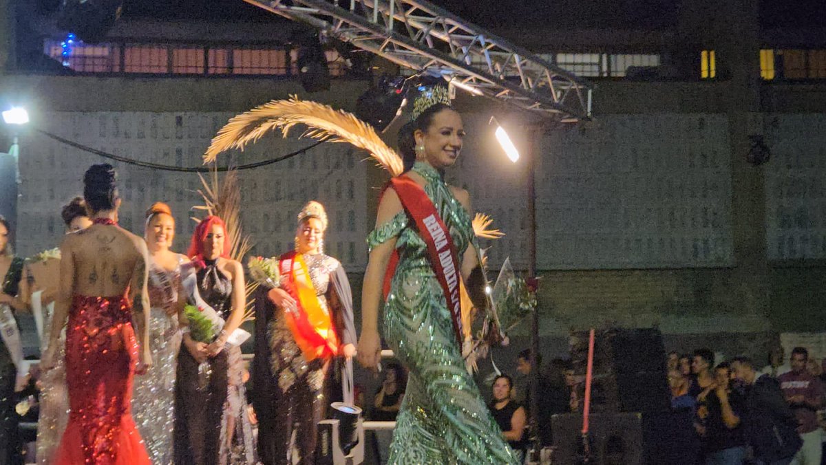 AlSandesign's tweet image. Reina de las fiestas de San Gerardo 2023!✨️👑

#ASdesign #AlexisSánchezDesign  #NewDress #diseñador #moda #certámenes #belleza #empoderamiento #HechoAMano #MadeInCanarias #Tenerife  #Pasión #Diseño #patronaje #Corte #Confección  #SanGerardo #BarrioLaSalud #SantaCruz #Tenerife