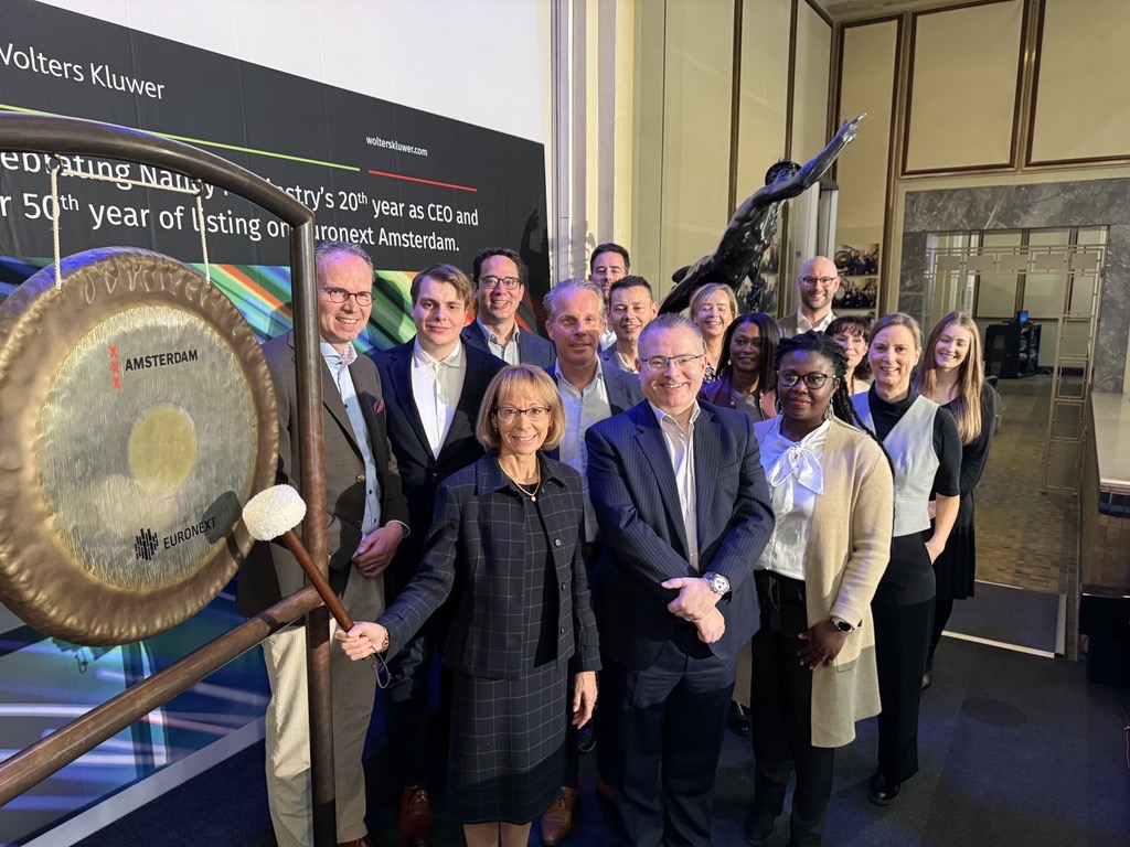 On this day in 1973, Wolters Kluwer made its debut on Euronext Amsterdam. 50 years later, we're still thriving, with a global presence. For more details, visit our website: ow.ly/20jQ50Q20vI

#WoltersKluwer #EuronextAmsterdam #Milestone