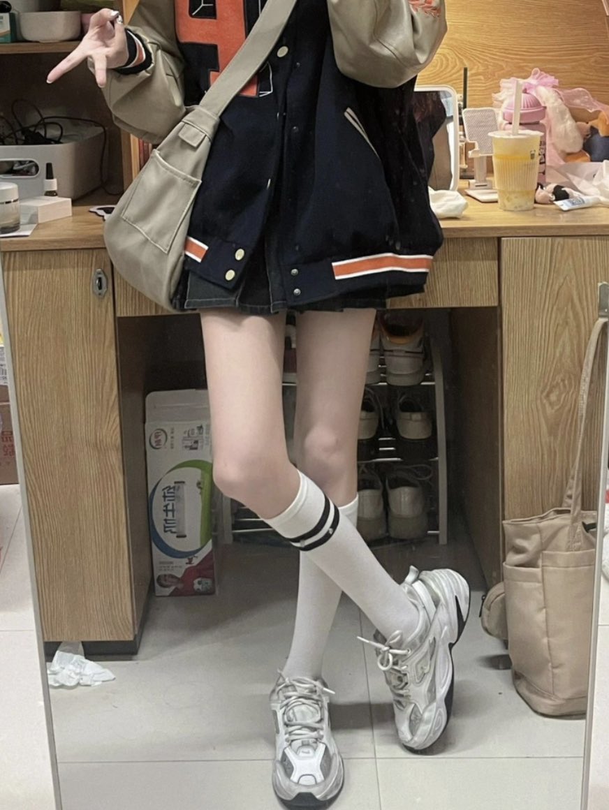 p29142031's tweet photo. 晚上去武汉天地啦 偶遇我了 直接喊我妈妈 长得帅就玩玩你 https://t.co/yHo4B5xAvx