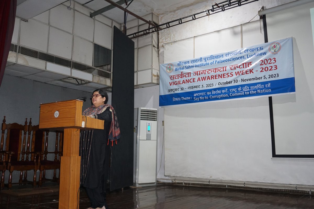 BSIP_official's tweet photo. #BSIP joins the pledge for #VigilanceAwarenessWeek 2023, embracing the theme "Say no to corruption; Commit to the nation"
Let's stand together against corruption &amp; work for a better, more transparent India
@PMOIndia @IndiaDST @DrJitendraSingh @karandi65 @guptaakhilesh63 @CVCIndia https://t.co/P3p5X55m5x
