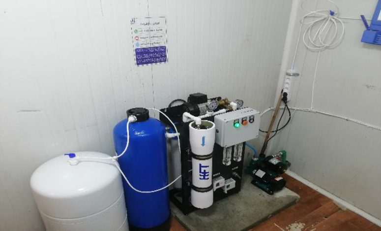 SRTFUND's tweet photo. As a result of the completion of installation activities of #water #purification systems & #solar_systems in 14 #health facilities under an SRTF #Electricity intervention across #ArRaqqa & #Deir_ez_Zor. A total of 20,200 #patients and 403 medical staff members are now in a better position as direct beneficiaries of improved health services, increased access to #potable water and improved #sustainable #energy solutions thanks to this intervention.
#SDG3 #SDG6 #SDG7 #SDG9 #SDG11 #SDG15
https://t.co/Zu3Ck4MgfS