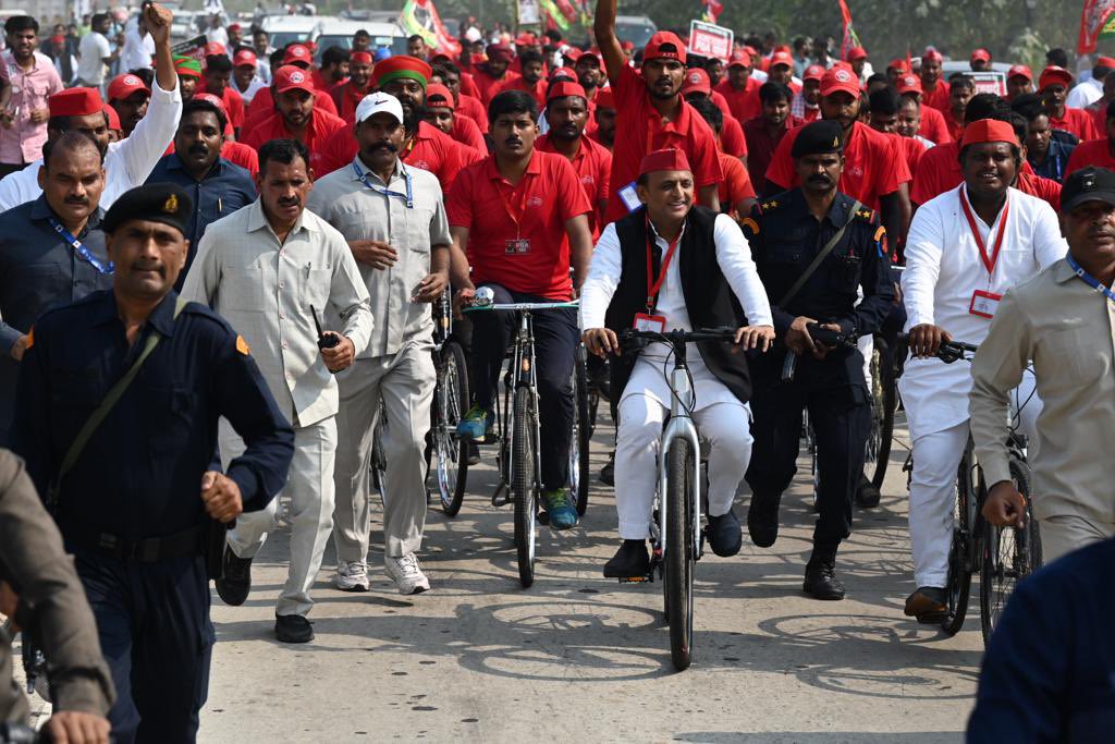 देश के हर नागरिक के अधिकार की यात्रा , PDA यात्रा  <a href="/yadavakhilesh/">Akhilesh Yadav</a> <a href="/AbhishekA2Y/">Abhishek Yadav</a> <a href="/samajwadiparty/">Samajwadi Party</a>