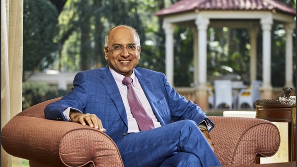 UpendrraRai's tweet image. #SupremeCourt slaps a fine of ₹1 Cr on #DeepakChhabria, who had to step down as Executive Chairman of #FinolexCables after the court set aside the #NCLAT order upholding his position in the company. SC notes there was an attempt to overreach the orders of the top court.