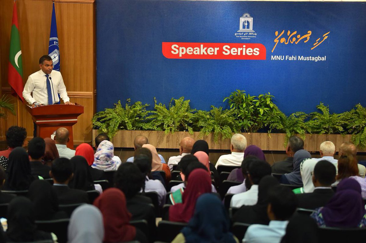 Vice President @faisalNasym delivered an address at the MNU 'Fahi Musthagbal Speaker Series,' sharing insights from his experience navigating responsibility and delving into the strength of accountability and determination. The event was held at the MNU Central Auditorium.