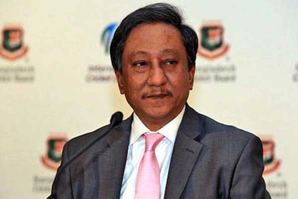 Sports_Himanshu's tweet image. He is Bangladesh Cricket Board President Nazmul Hasan. Bangladesh also lost 5 out of 6 matches in World Cup, but he met each senior player personally to motivate them. He sat with everyone along with the coaching staff for five to 10 minutes and told them that he doesn&apos;t have any…