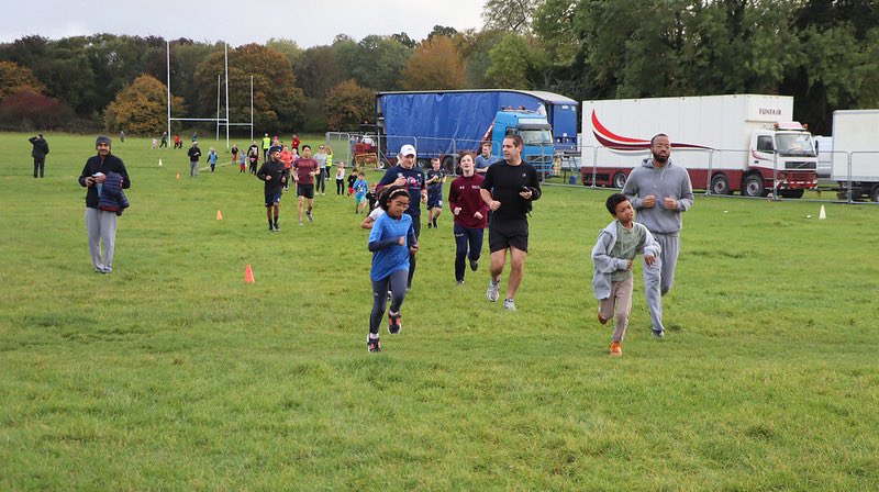 Event 288: Results, news and photos are up. Next Sunday is our seventh birthday so if you want to come in fancy dress to make it a real party, please do! parkrun.org.uk/lloyd-juniors/…