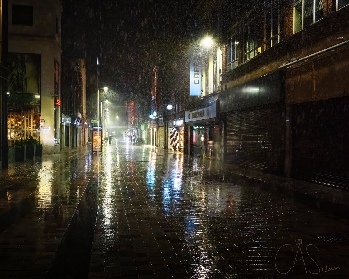 SwanColin's tweet photo. #wexmondays
Belfast City Street https://t.co/581JTpwnUd