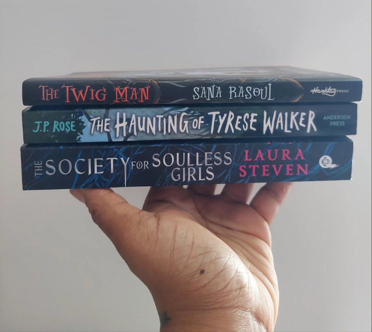 The_DBAwards's tweet photo. Halloween Giveaway 🔦👻🎃
WIN one of these spooky bundles from our longlist!
Bundle 2: The Twig Man by Sana Rasoul, The Haunting of Tyrese Walker by J.P. Rose, The Society for Soulless Girls by Laura Steven
FOLLOW, LIKE &amp; COMMENT BUNDLE 2. Closes Halloween at 6pm. UK.
#Giveaway https://t.co/WexJcABoIB