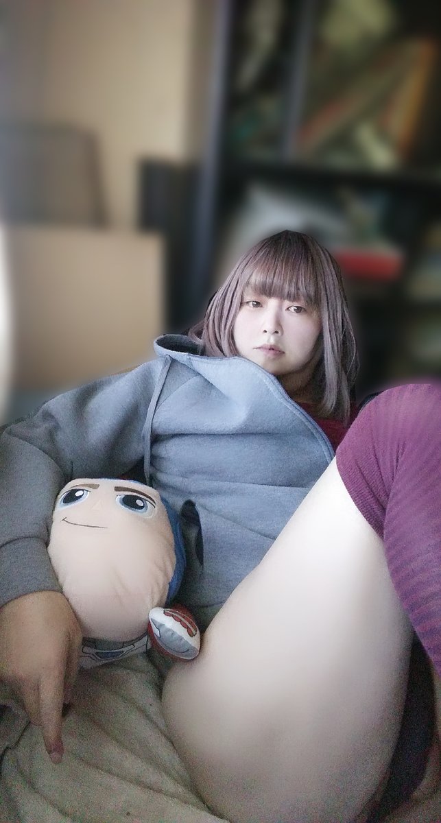 ねこパンチに涙するボク
パズをヘッドロック