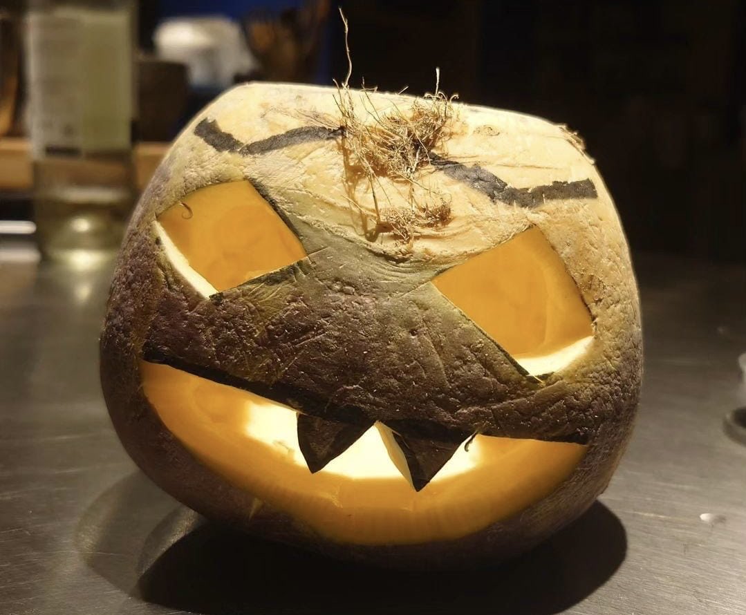 Given my interest in #ThisisIrishFood, I thought I’d do the old Irish approach for #Halloween - carve a turnip, not a pumpkin….. not bad, for 1st time!